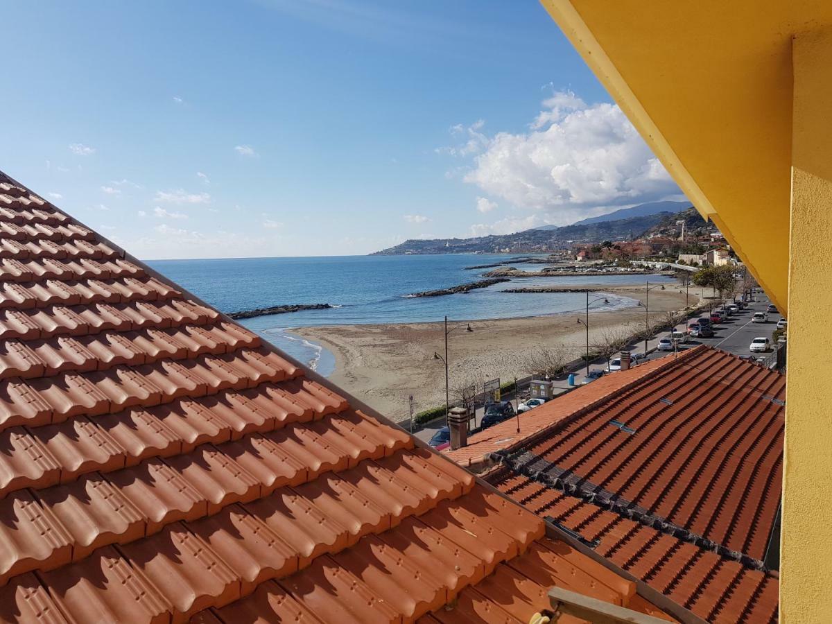 Il Convento Sul Mare Villa Santo Stefano al Mare Buitenkant foto